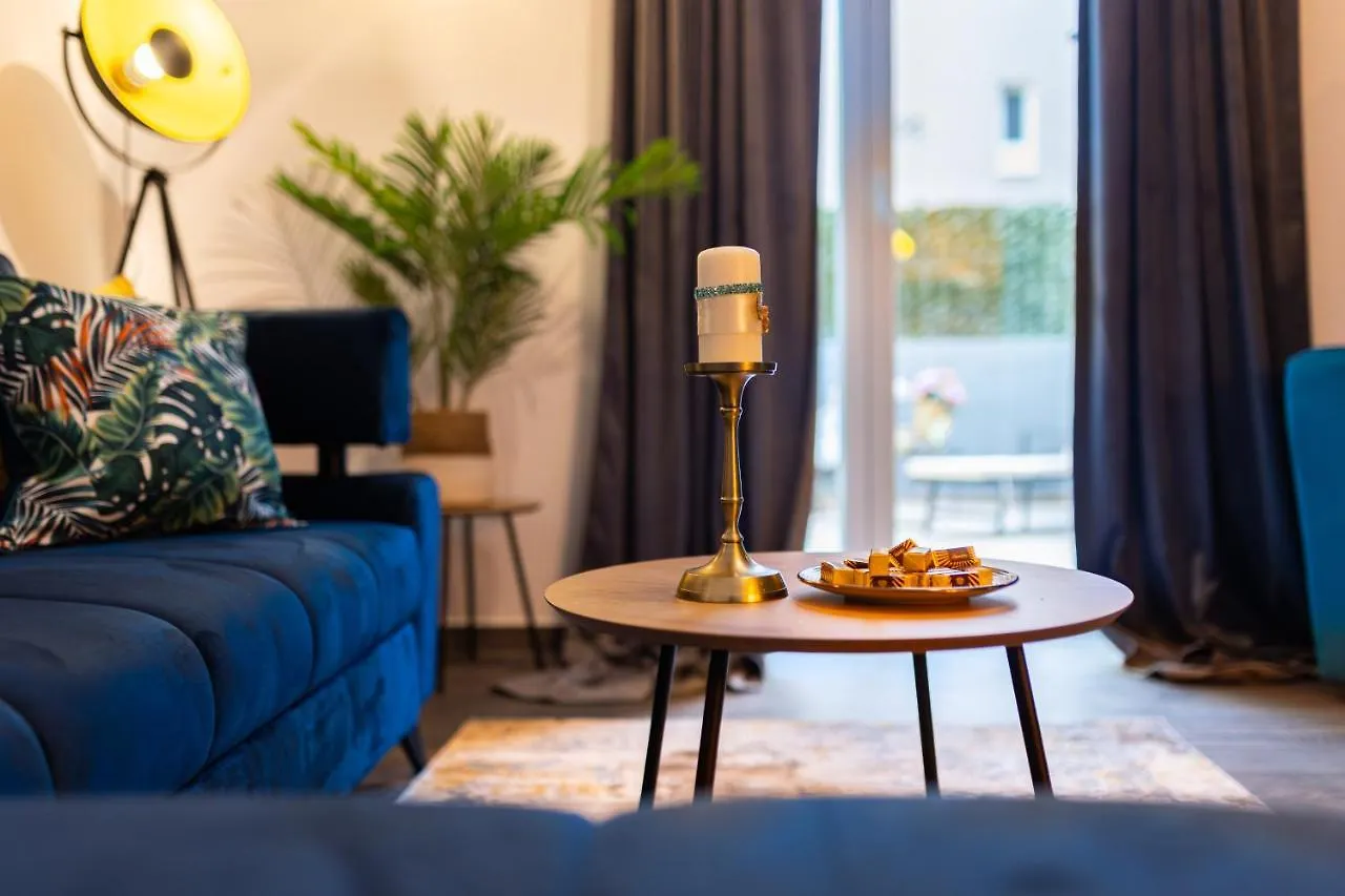 Oasis Luxury Apartment With Terrarce And Jacuzzi Split