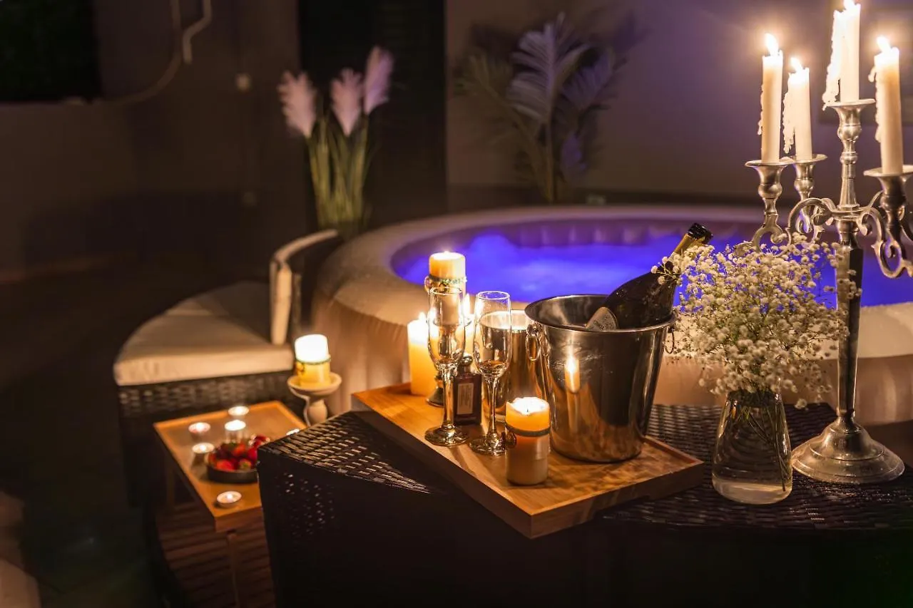 Oasis Luxury Apartment With Terrarce And Jacuzzi Split