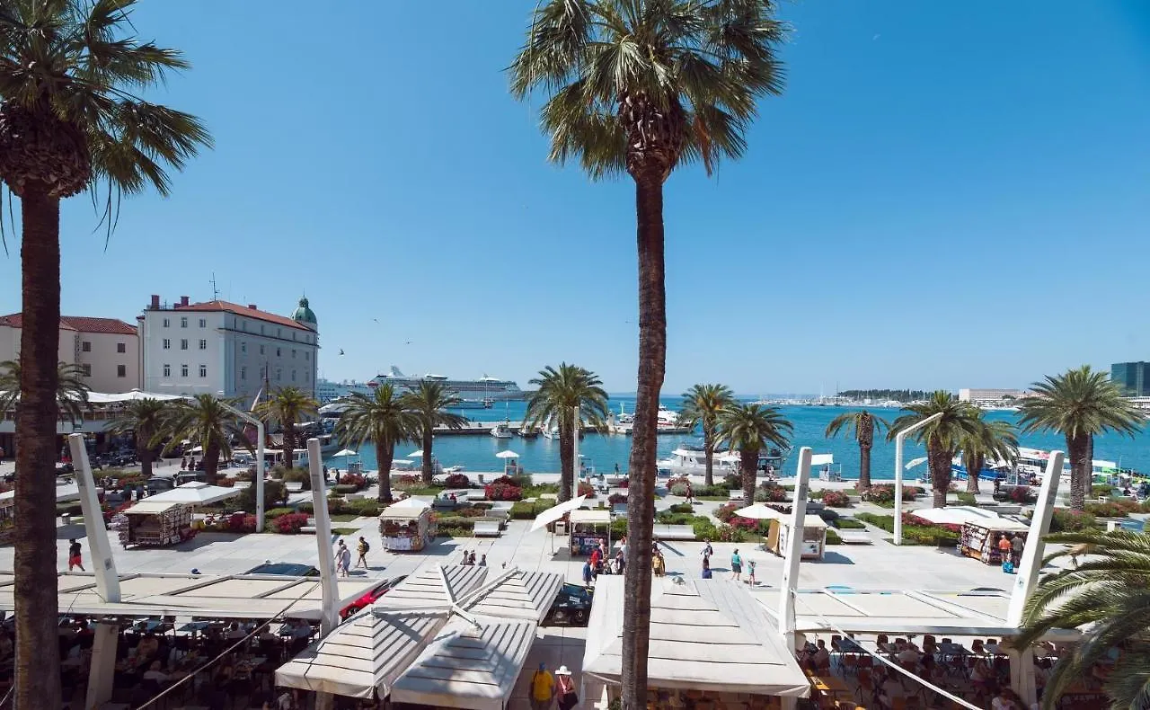 Oasis Luxury Apartment With Terrarce And Jacuzzi Split Croatia