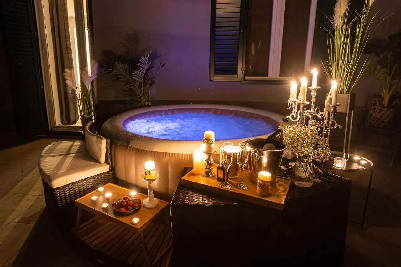 Oasis Luxury Apartment With Terrarce And Jacuzzi Split 0*,