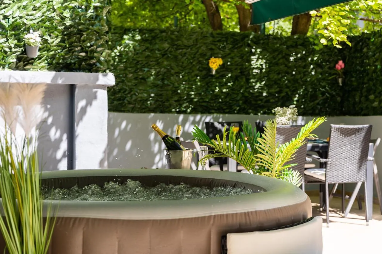 Oasis Luxury Apartment With Terrarce And Jacuzzi Split 0*,  Croatia