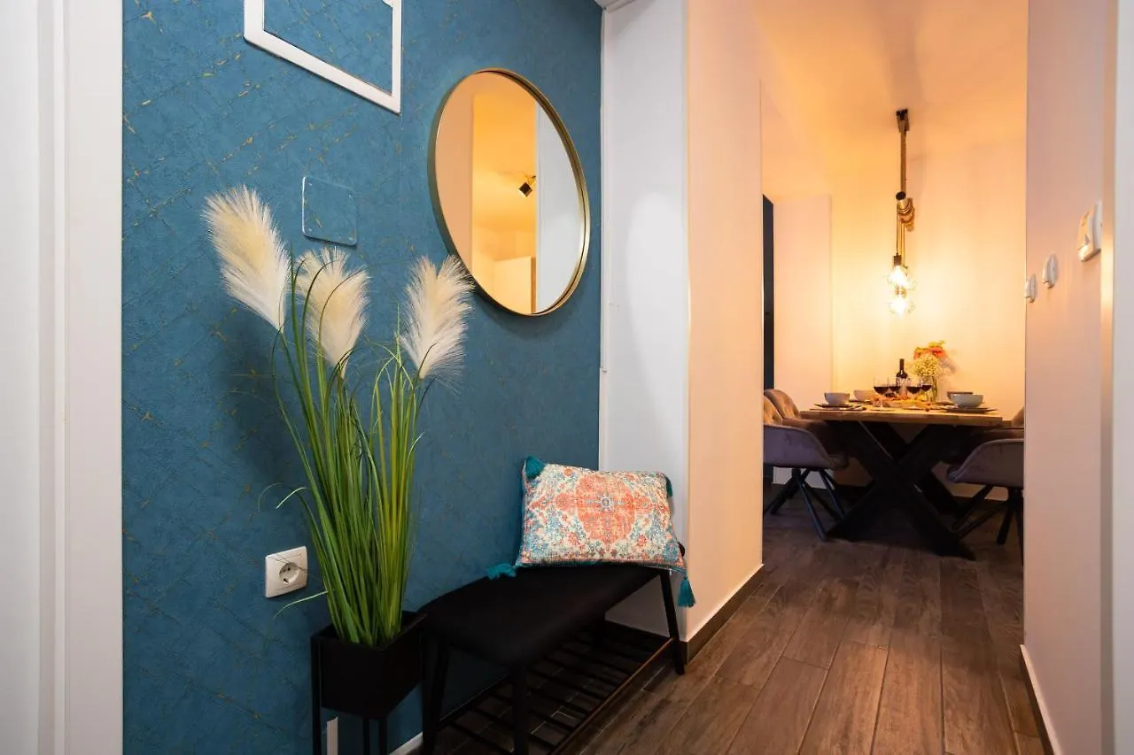Oasis Luxury Apartment With Terrarce And Jacuzzi Split 0*,